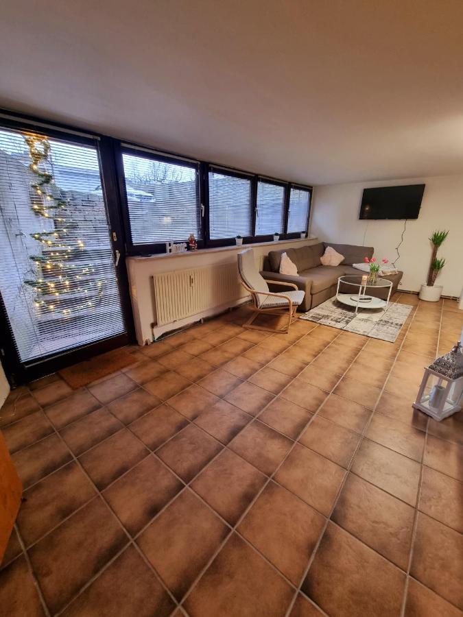 Souterrainwohnung Zentrale Lage In Детмолд Екстериор снимка